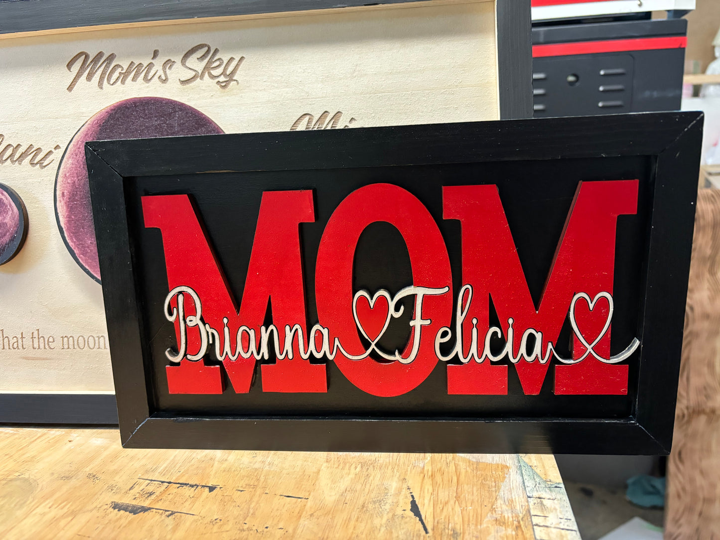Personalized "Mom" Frame sign
